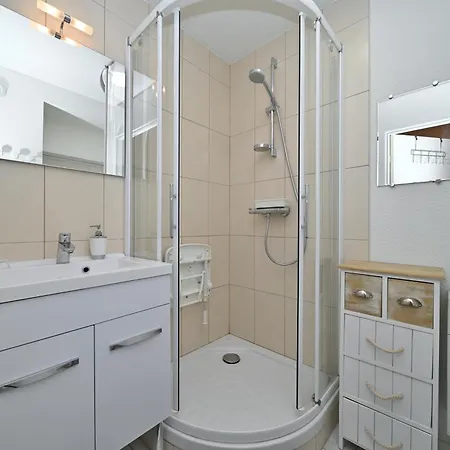 Centre アパート *