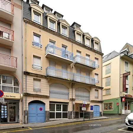 Apartment Centre *