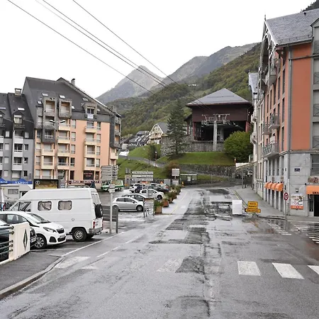 Cauterets, Thermes et ski à pied *